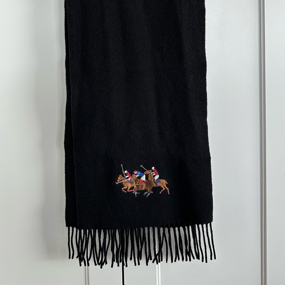 COPY - Polo Ralph Lauren embroidered lamb’s wool scarf - Picture 2 of 3